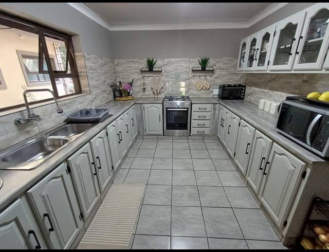 FARM FOR SALE IN UNITAS PARK